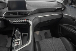 Внедорожник Peugeot 5008 2020 года, 2189000 рублей, Барнаул