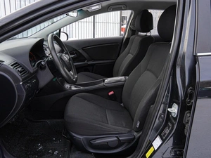 Седан Toyota Avensis 2010 года, 1050000 рублей, Волгоград