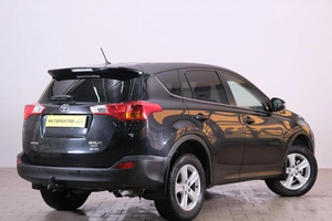 Внедорожник Toyota RAV4 2013 года, 1989000 рублей, Омск