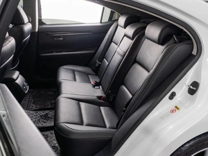 Седан Lexus ES 2013 года, 2230554 рублей, Тюмень