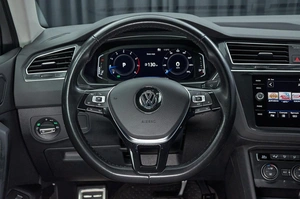 Внедорожник Volkswagen Tiguan 2019 года, 2797000 рублей, Красноярск