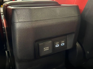 Пикап Toyota Tacoma 2024 года, 9490000 рублей, Павловская Слобода