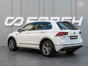 Внедорожник Volkswagen Tiguan 2017 года, 2330000 рублей, Краснодар