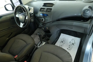 Хетчбэк Chevrolet Spark 2012 года, 539000 рублей, Омск