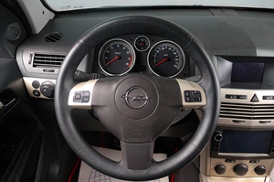Седан Opel Astra 2008 года, 559000 рублей, Тюмень