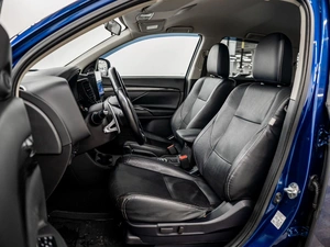 Внедорожник Mitsubishi Outlander 2015 года, 1800000 рублей, Красноярск