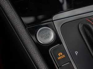 Хетчбэк Volkswagen Golf GTI 2019 года, 3255000 рублей, Краснодар