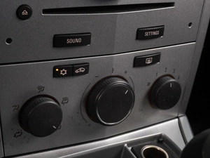 Седан Opel Astra 2010 года, 599000 рублей, Воронеж