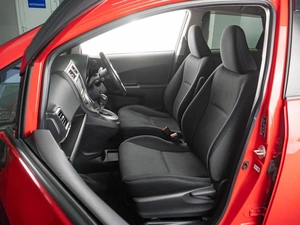 Хетчбэк Toyota Ractis 2012 года, 1105000 рублей, Тюмень