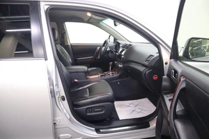 Внедорожник Toyota Highlander 2011 года, 1870000 рублей, Брянск