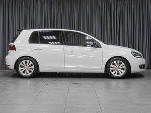 Хетчбэк Volkswagen Golf 2012 года, 870000 рублей, Тюмень