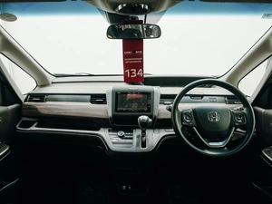 Минивэн Honda Freed 2022 года, 1872000 рублей, Красноярск
