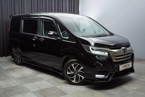 Минивэн Honda Stepwgn Spada 2019 года, 2350000 рублей, Красноярск