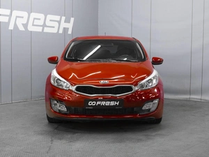 Хетчбэк Kia Ceed 2013 года, 820000 рублей, Омск