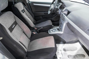 Хетчбэк Opel Astra 2010 года, 489000 рублей, Барнаул