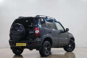 Внедорожник Chevrolet Niva 2017 года, 829000 рублей, Новокузнецк