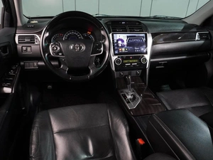 Седан Toyota Camry 2014 года, 1850000 рублей, Воронеж