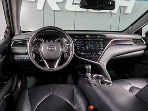 Седан Toyota Camry 2019 года, 2549000 рублей, Воронеж