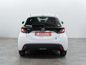 Хетчбэк Toyota Yaris 2020 года, 1120000 рублей, Красноярск