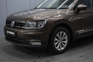 Внедорожник Volkswagen Tiguan 2017 года, 1980000 рублей, Омск