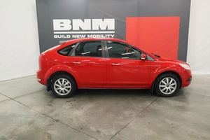 Хэтчбек Ford Focus 2011 года, 810000 рублей, Курск