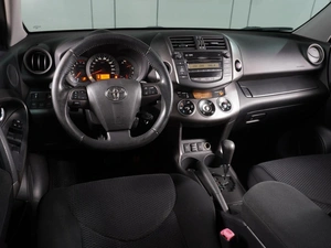 Внедорожник Toyota RAV4 2011 года, 1099000 рублей, Воронеж
