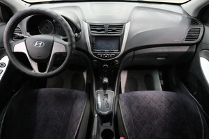 Седан Hyundai Solaris 2013 года, 769000 рублей, Омск