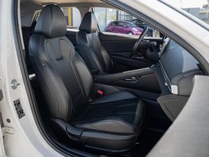 Седан Hyundai Elantra 2022 года, 1825000 рублей, Краснодар