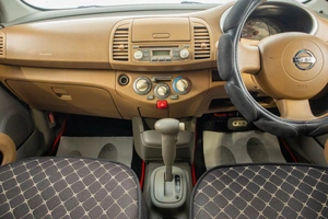 Хетчбэк Nissan March 2002 года, 419000 рублей, Барнаул