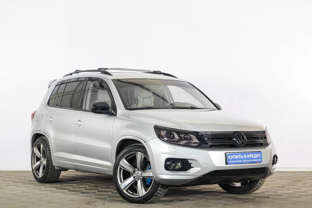 Внедорожник Volkswagen Tiguan 2011 года, 1539000 рублей, Тюмень