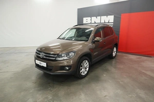 Внедорожник Volkswagen Tiguan 2015 года, 1795000 рублей, Курск