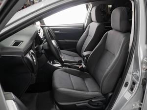 Седан Toyota Corolla 2017 года, 1574000 рублей, Тюмень