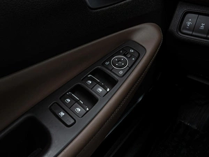 Внедорожник Hyundai Santa Fe 2018 года, 2560000 рублей, Краснодар