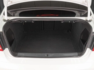 Седан Volkswagen Passat 2011 года, 888000 рублей, Тюмень