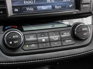 Внедорожник Toyota RAV4 2016 года, 1999000 рублей, Кирилловка