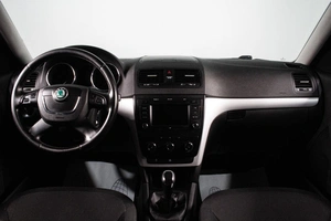 Внедорожник Skoda Yeti 2012 года, 1299000 рублей, Сургут