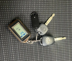 Хетчбэк Toyota Vitz 2018 года, 975000 рублей, Красноярск