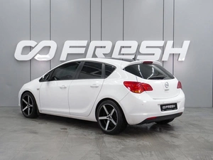 Хетчбэк Opel Astra 2011 года, 933000 рублей, Воронеж