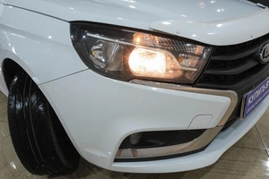 Седан ВАЗ (LADA) Vesta 2017 года, 879000 рублей, Новокузнецк
