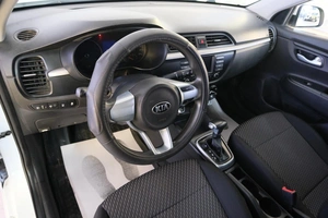 Седан Kia Rio 2018 года, 1079000 рублей, Омск