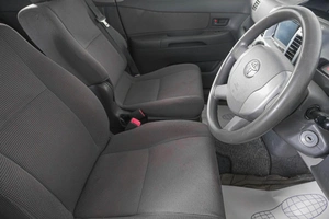 Минивэн Toyota Raum 2005 года, 549000 рублей, Кемерово