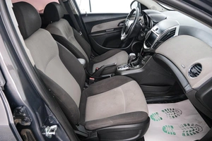 Хетчбэк Chevrolet Cruze 2013 года, 829000 рублей, Красноярск