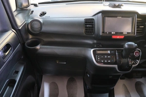 Хетчбэк Honda N-BOX 2015 года, 679000 рублей, Омск