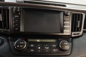 Внедорожник Toyota RAV4 2018 года, 3929000 рублей, Челябинск