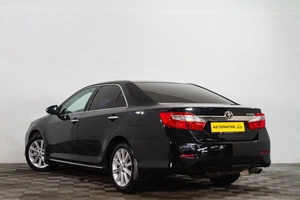 Седан Toyota Camry 2013 года, 1659000 рублей, Сургут