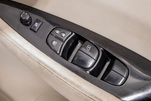 Хетчбэк Nissan Leaf 2013 года, 939000 рублей, Барнаул