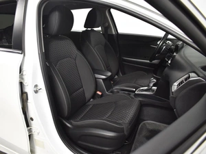 Хетчбэк Kia Ceed 2018 года, 1384100 рублей, Казань