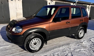 Внедорожник Chevrolet Niva 2018 года, 750000 рублей, Красноярск