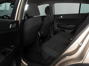 Внедорожник Kia Sportage 2018 года, 2299000 рублей, Красный Пахарь