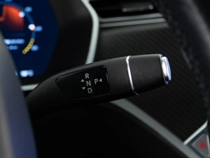 Лифтбек Tesla Model S 2017 года, 2951444 рублей, Москва